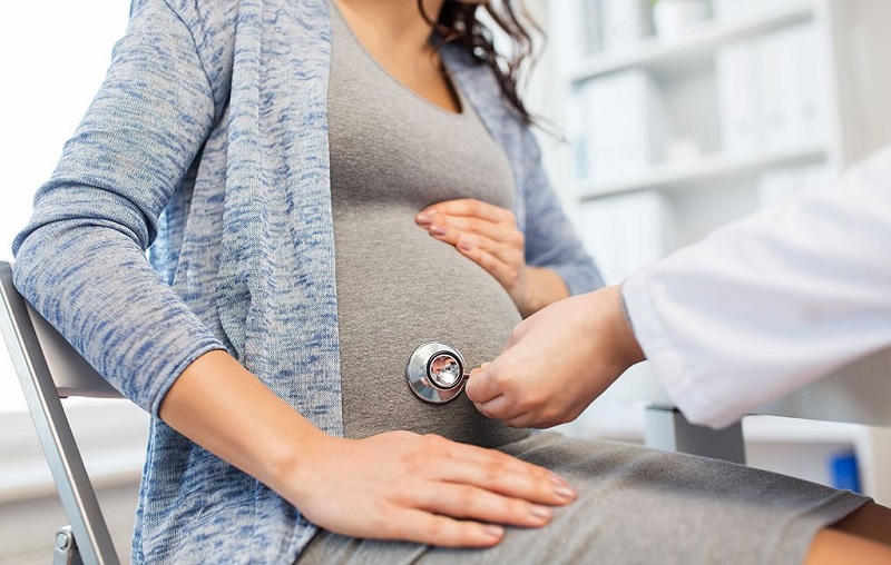Nếu phụ nữ bị nhiễm virus cytomegalo trong thời kỳ mang thai hoặc virus này tái phát trong thời kỳ mang thai thì có đến hơn 30% khả năng thai nhi cũng sẽ bị nhiễm virus.